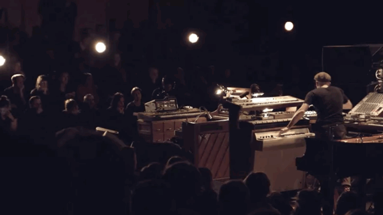 Nils Frahm en live et en image : sophistiqué et radical