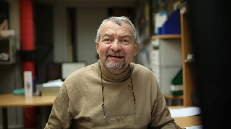 Disparition de M. Tass