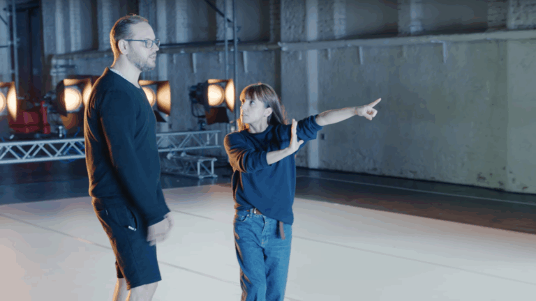 ARRI Lighting en scène avec « K.I.nd of human »