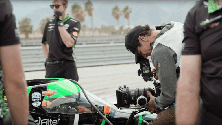 La course aux zooms s’attaque aux courses automobiles